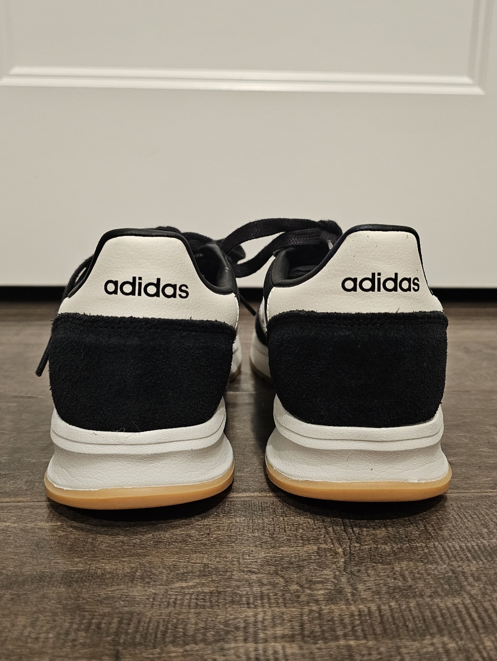 Adidas Womens Run 70s 2.0 Black w/ White Stripes Sz 10 - Picture 6 of 10